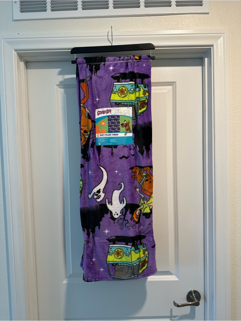 Scooby-Doo Soft Plush Throw Blanket Halloween Purple Ghosts